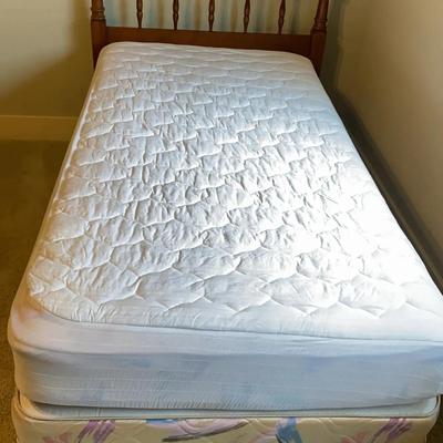 Ethan Allen Wood Twin Size Bed Lot 2