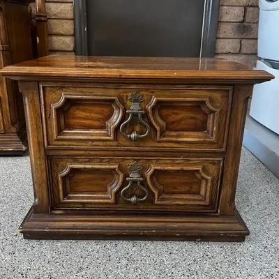 Small Drexel Night Table Chest Of Drawers