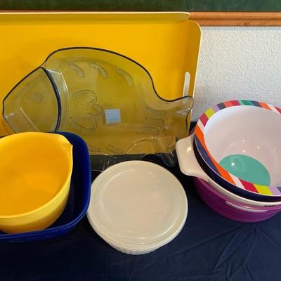 Misc Plastic Storage And Serving