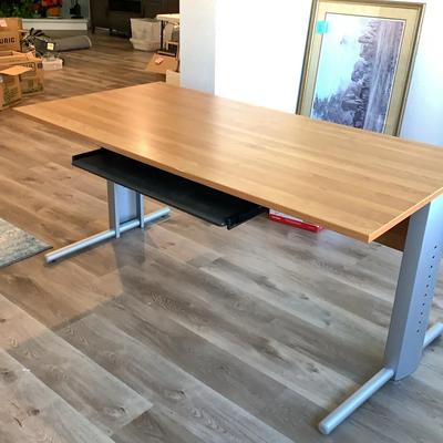 Office Table / Desk 