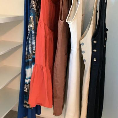 Lot Of 7 Womens Dresses And Skirts Size Med And Large 