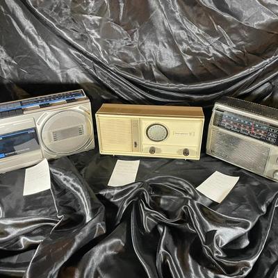 Lot Of Three Vintage Radios