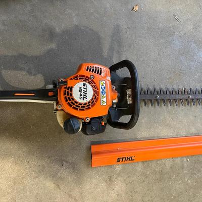 WORKING Stihl HS45 hedge trimmer