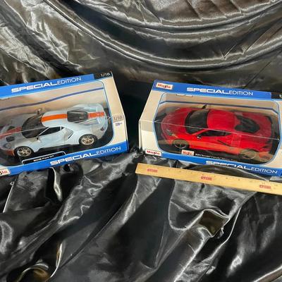 Two Maisto Model Cars