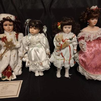 RJ214 - Heritage Signature Collection Dolls Christmas 