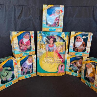 RJ308 - Mattel - SnowWhite and The 7 Dwarfs