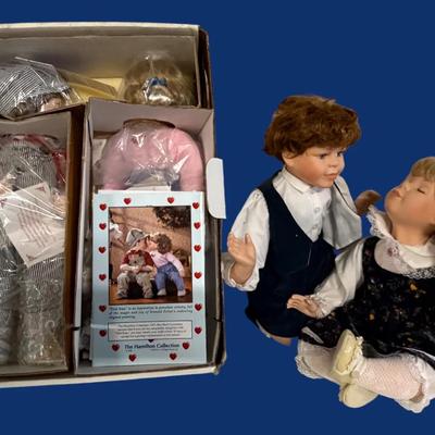 RJ105 - Two Sets of Porcelain "Kissing" Dolls - Hamilton Collection and Unbranded