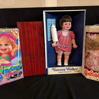 RJ323 - Misc Dolls - 10 - Yummy Walker, Baby Face, Heritage