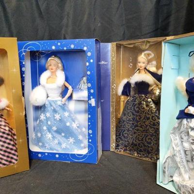 RJ206 - Holiday Barbies