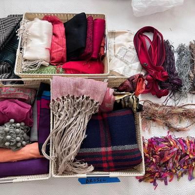 Mystery Lot Of Stylish Scarves