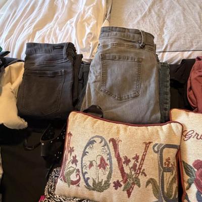 Sale Photo Thumbnail #193