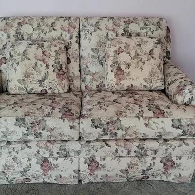 Floral Cream Loveseat With 2 Pillows
