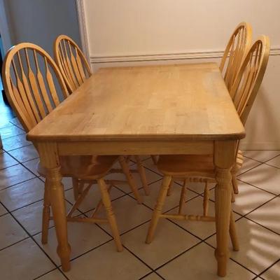 Farmhouse Kitchen Table And 4 Chairs