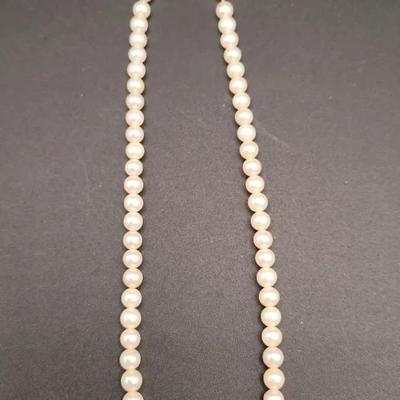 14k White Gold 15" Pearl Necklace