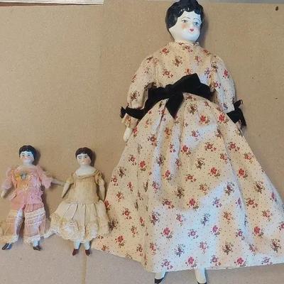 Porcelain  Dolls 