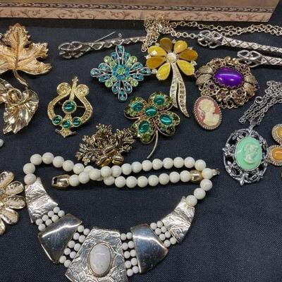 Sale Photo Thumbnail #17