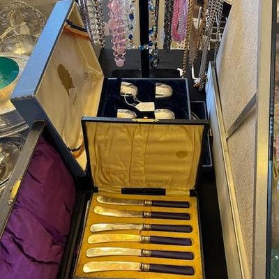 Sale Photo Thumbnail #24