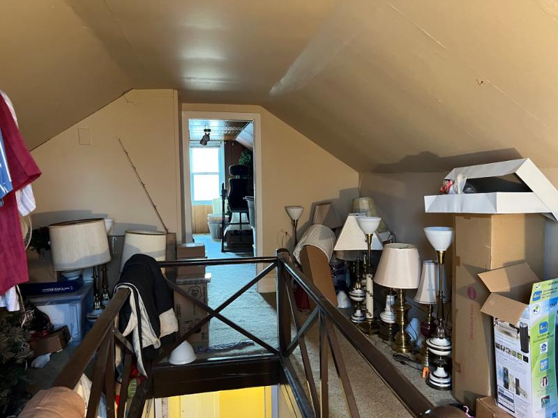 Sale Photo Thumbnail #10