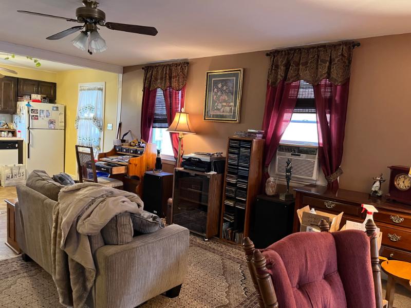 Sale Photo Thumbnail #3