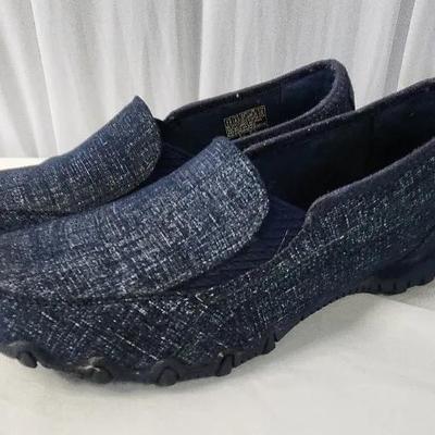 Ladies Sketchers Athletic Shoes Size 7.5 Lightly Used 