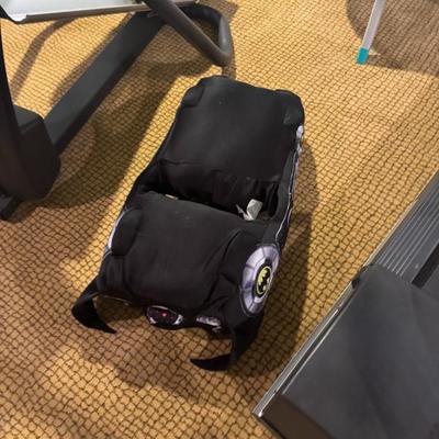 Sale Photo Thumbnail #142