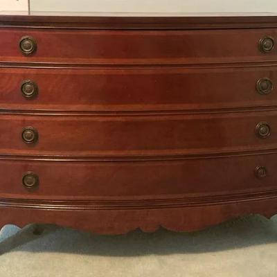 Vintage Dixie Bowfront Mahogany Dresser