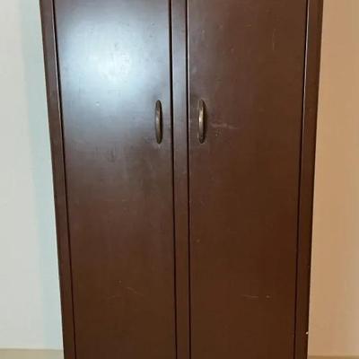 Steel Cabinet With Inner Rod For Hanging 