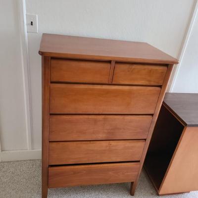 Sale Photo Thumbnail #153: Stickley drresser