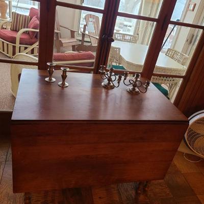 Sale Photo Thumbnail #6: Stickley drop leaf table
