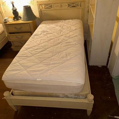 Sale Photo Thumbnail #50