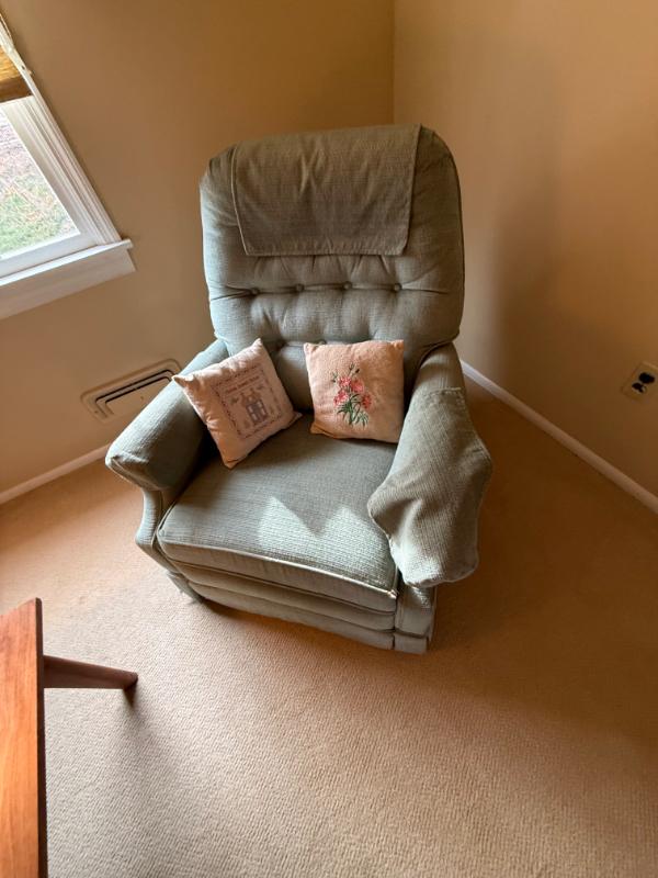 Sale Photo Thumbnail #136