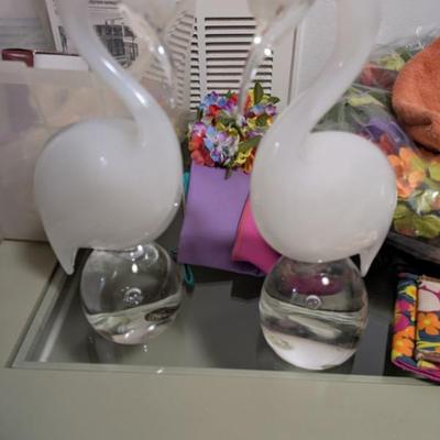 Sale Photo Thumbnail #3: glass bird decorative paper weights