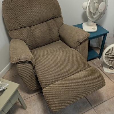 Sale Photo Thumbnail #38: recliner