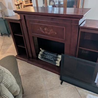 Sale Photo Thumbnail #6: Fireplace