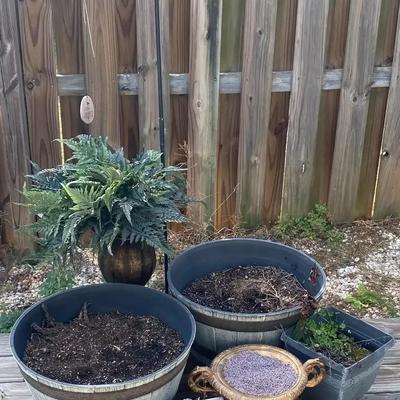 Outdoor Garden Collection with Wood-Style Planters, Decorative Vase Plant & Wind Chime