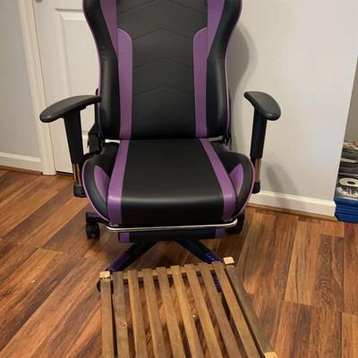 GTRacing Gaming Chair & Wood Footstool