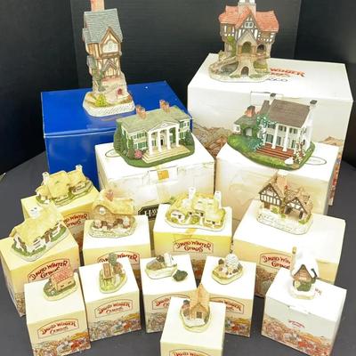 David Winter Cottages Collection with Certificates of Authenticity