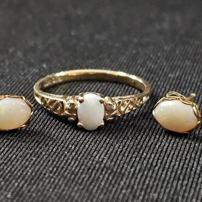 Opal Ring & Earrings In 10/14K Gold