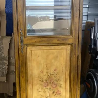 Distressed Floral Wine Cabinet with Glass Door