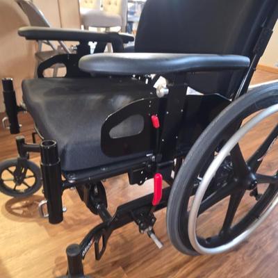 Sale Photo Thumbnail #106