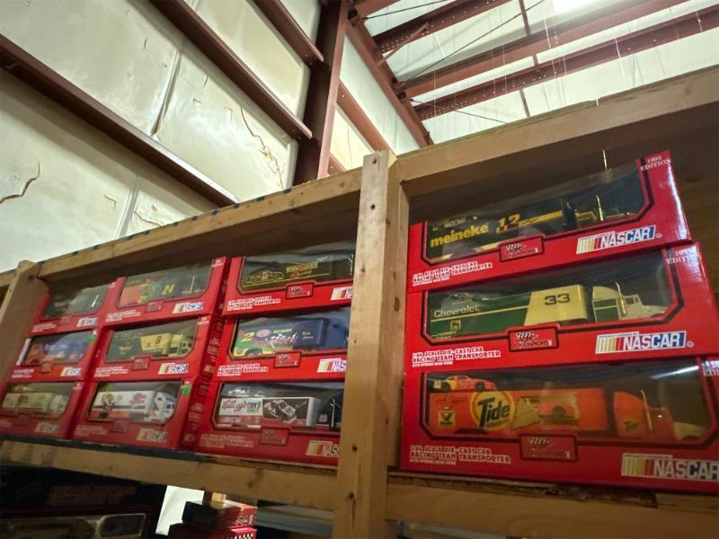 Sale Photo Thumbnail #34