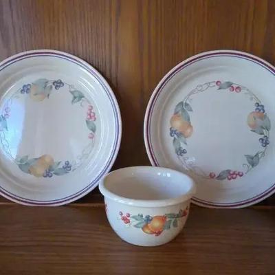 Vintage Corelle "Abundance" Dinnerware