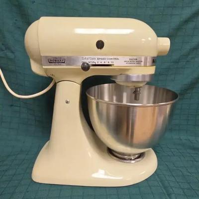 Kitchen Aid Tilt Head Stand Mixer (Cream)
