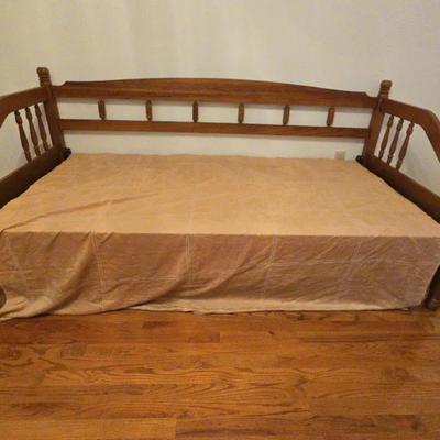 Daybed With Trundle 