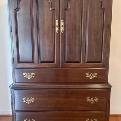 Ethan Allen Georgian Court Cherry 5 Drawer Armoire 
