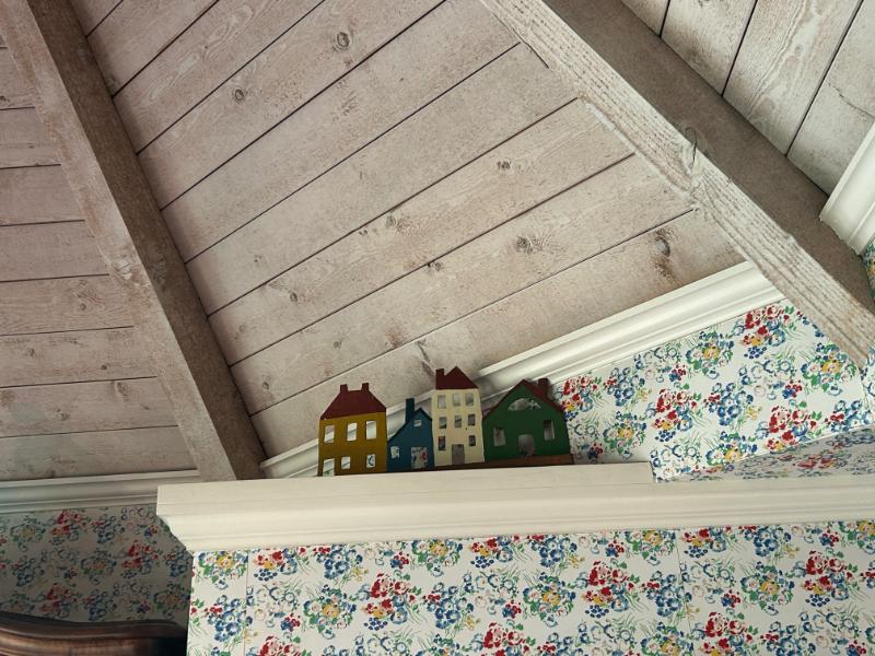 Sale Photo Thumbnail #193