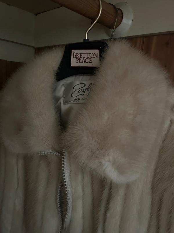 Sale Photo Thumbnail #182