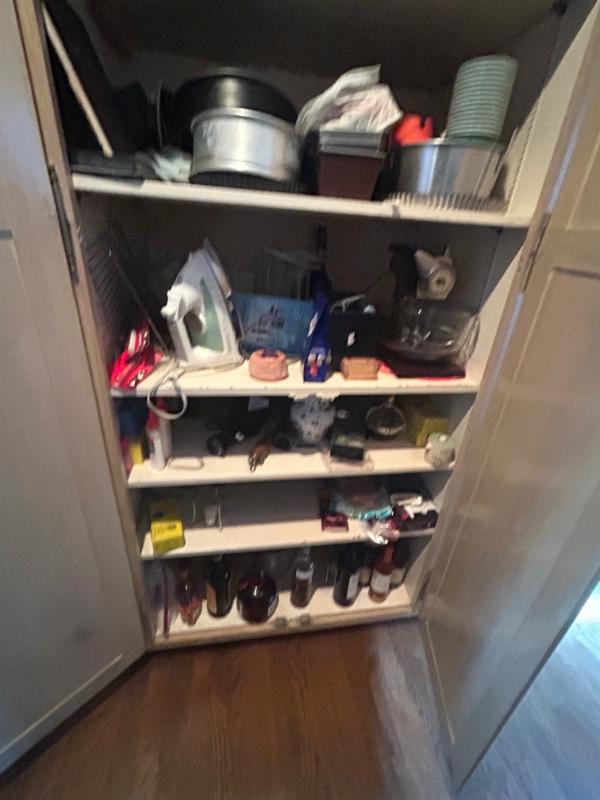 Sale Photo Thumbnail #196