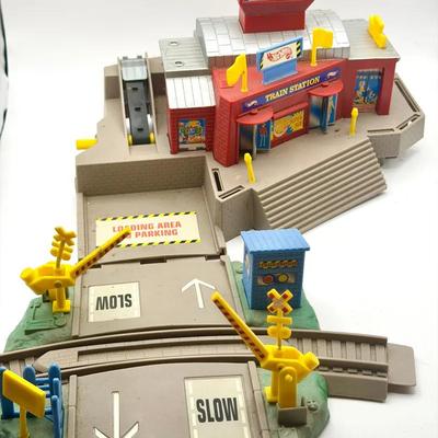 1979 Hot Wheels Service Center playset Sto & Go