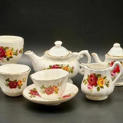 Finsbury Fine Bone China Mini Teaset & Egg Cup